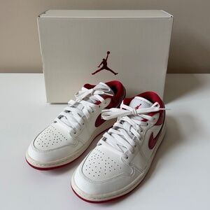 Jordan 1 Low SE Ruby Women’s Shoes